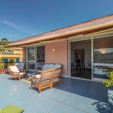 Super Attico Vista Mare E Ampia Terrazza 拉帕洛
