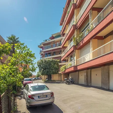 Super Attico Vista Mare Con Ampia Terrazza Appartamento