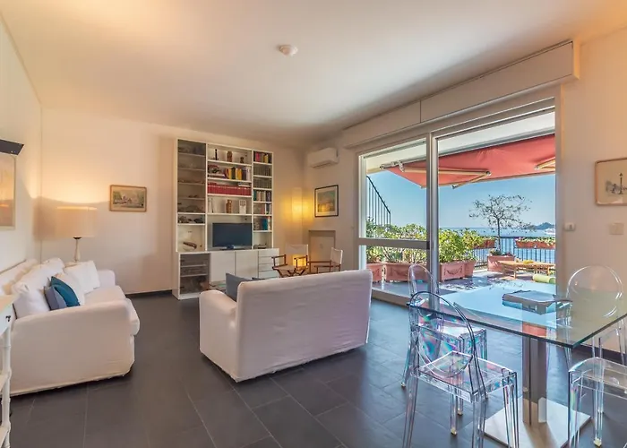 Super Attico Vista Mare E Ampia Terrazza Rapallo